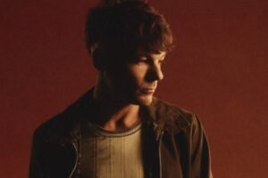 Louis Tomlinson presenta How Did I Get Here?, su álbum más honesto y personal
